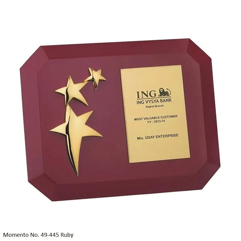 Momento No 49-445 Ruby with 3 Golden Star